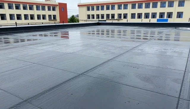 屋面防水施工中环境因素的选型与维护建议
